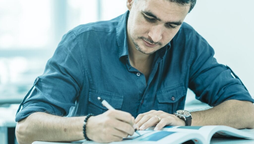 Conheça as escolas que contem EJA de presença flexível no estado de São Paulo 